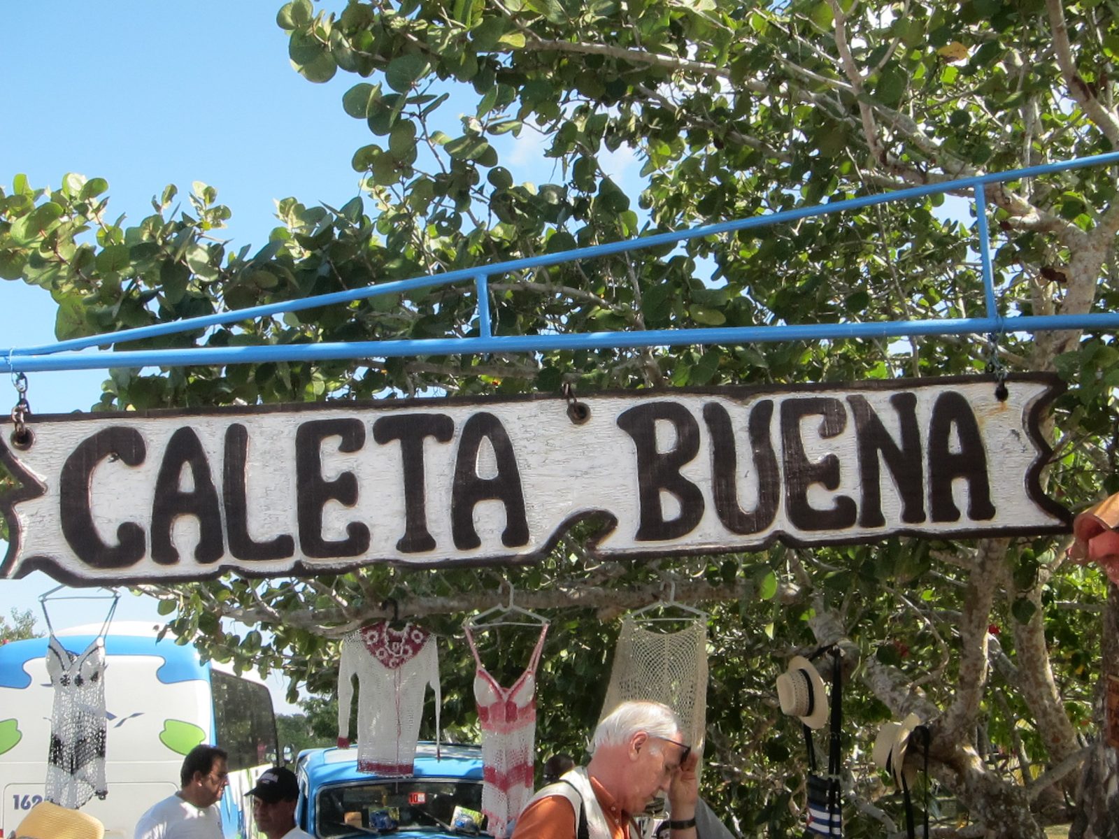 A near-by "all you can eat / drink / swim" establishment that is a popular escape from Havana